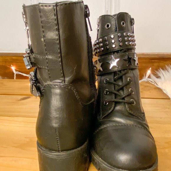 ❌SOLD❌G by Guess Andray Star Studded Combat Boots - Picture 3 of 8